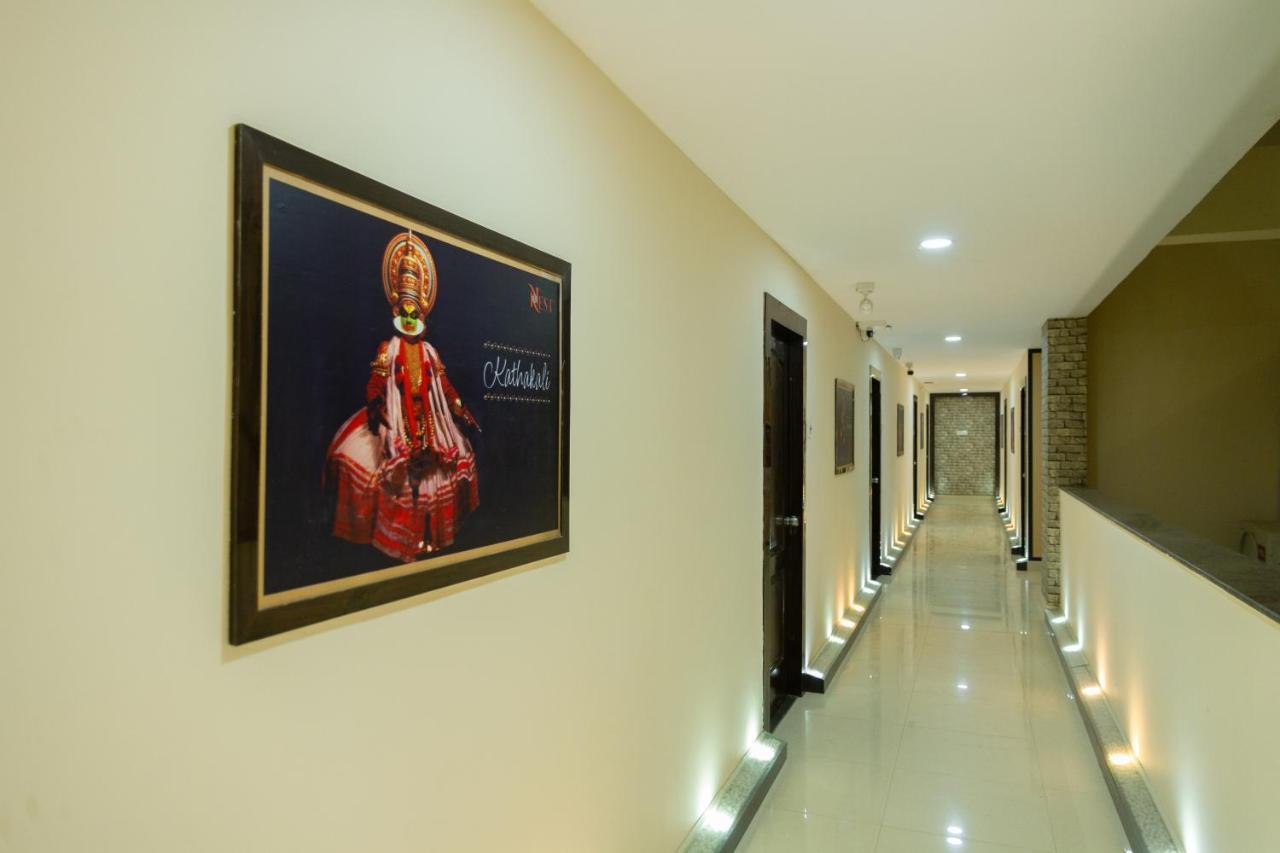 Iris At Nest Hotell Hyderabad Exteriör bild