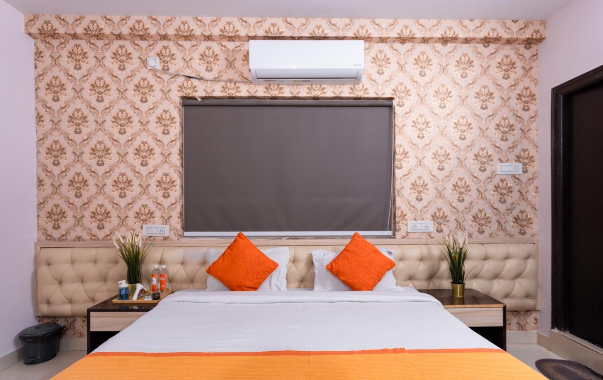 Iris At Nest Hotell Hyderabad Exteriör bild