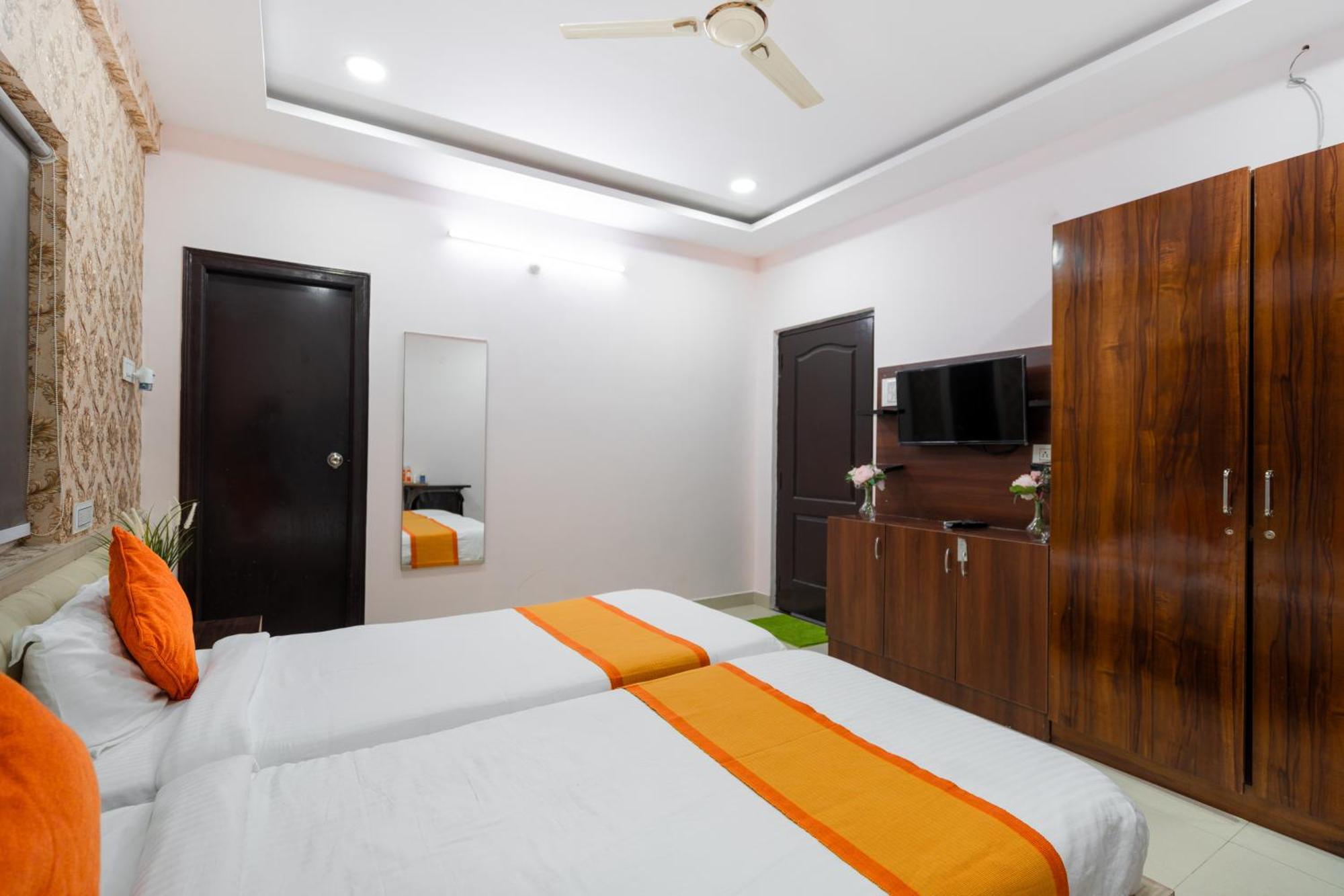 Iris At Nest Hotell Hyderabad Exteriör bild
