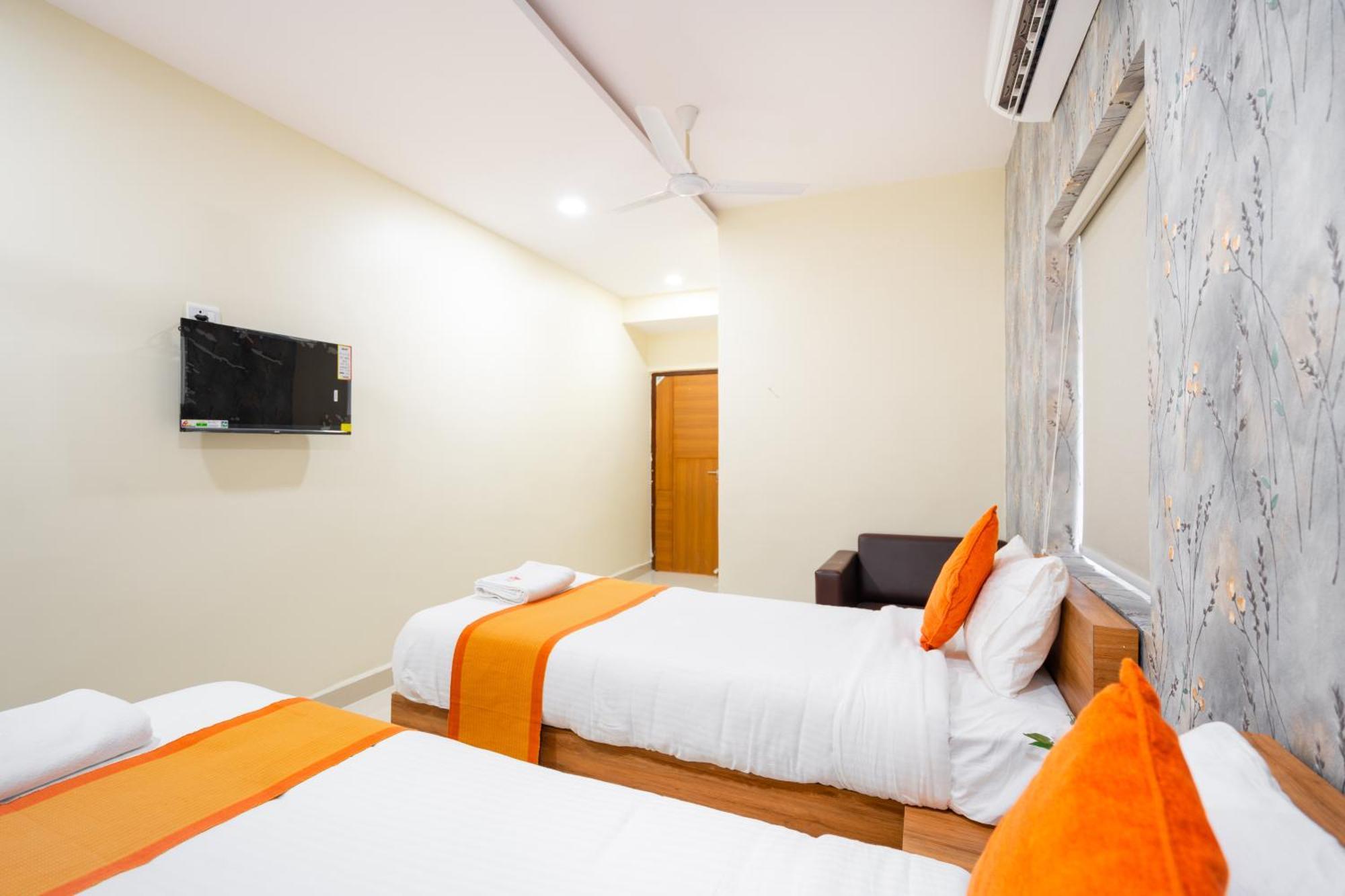 Iris At Nest Hotell Hyderabad Exteriör bild