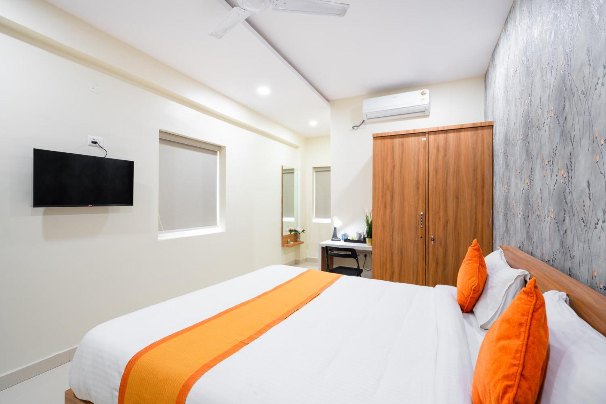 Iris At Nest Hotell Hyderabad Exteriör bild