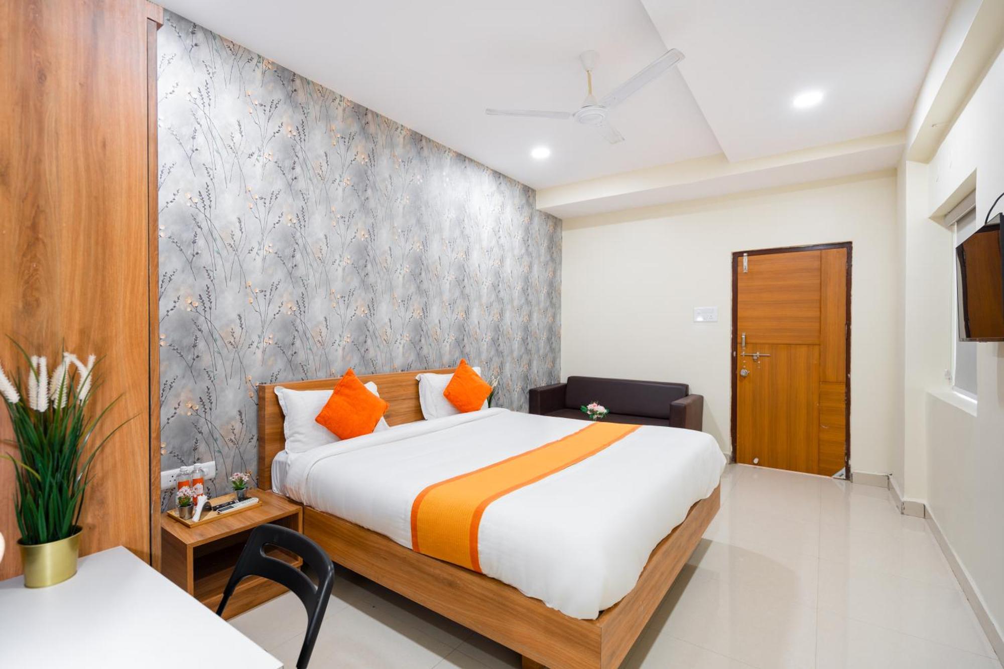 Iris At Nest Hotell Hyderabad Exteriör bild