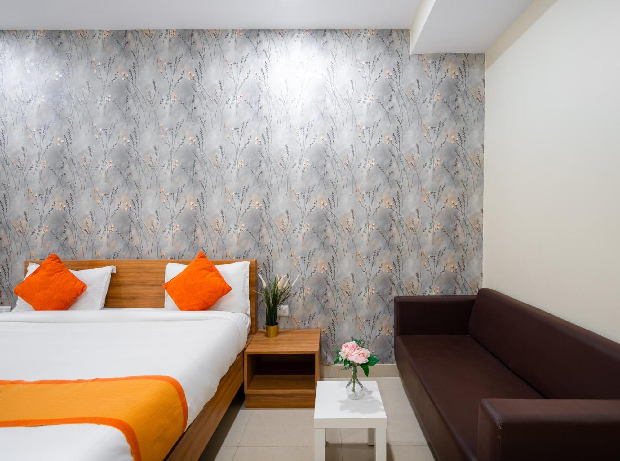 Iris At Nest Hotell Hyderabad Exteriör bild